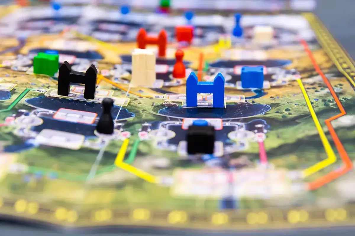 Предзаказ на дополнение «Заморские компании» от Crowd Games
