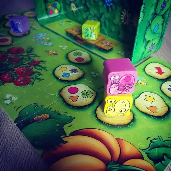 Удивительная игра для детей: Snail Sprint