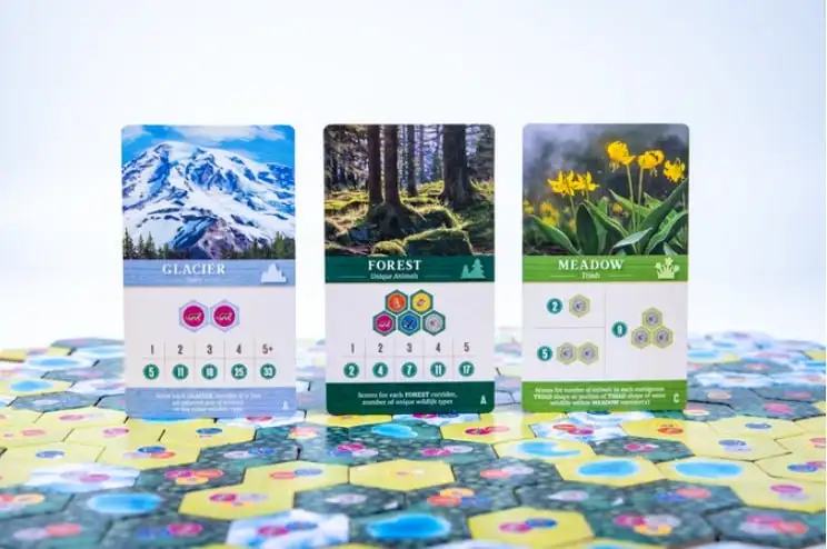 Новая стратегическая игра Cascadia: Alpine Lakes: набор алпийских экосистем на Kickstarter